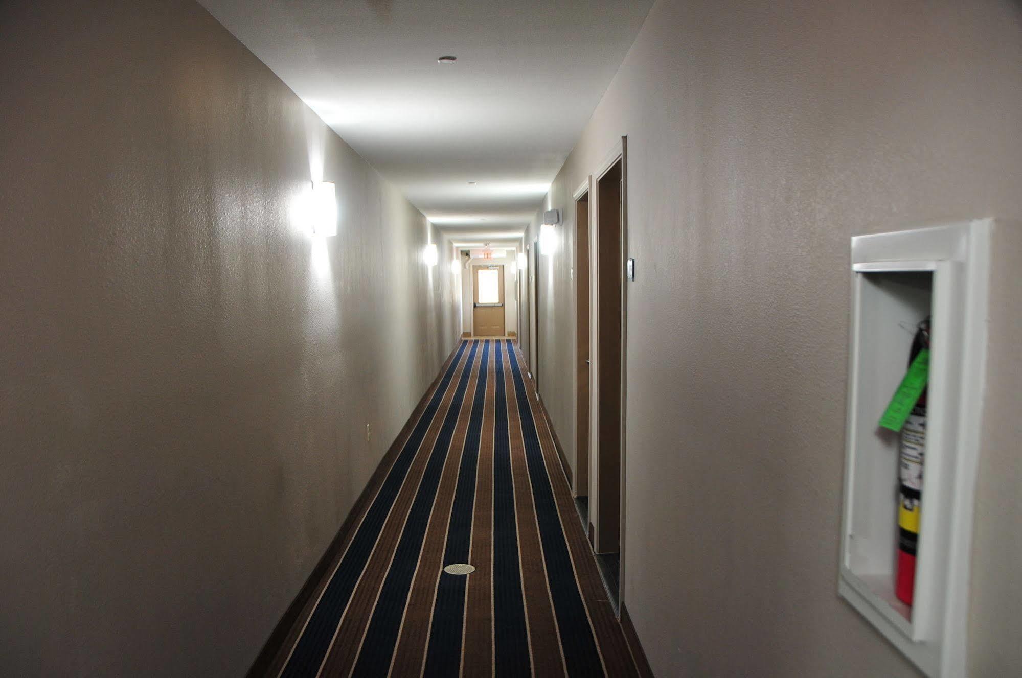 Paradise Inn & Suites บาตันรูช ภายนอก รูปภาพ