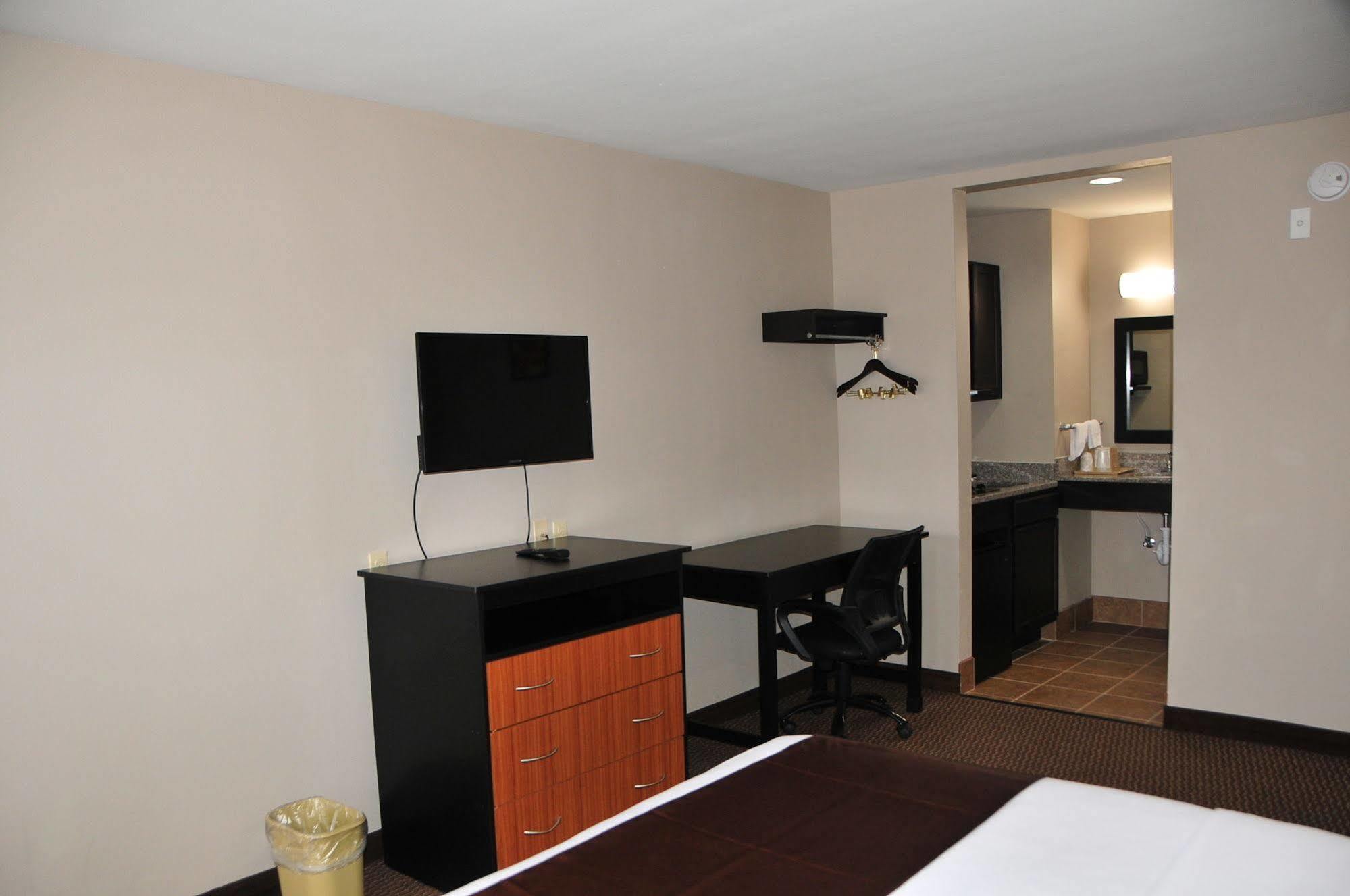 Paradise Inn & Suites บาตันรูช ภายนอก รูปภาพ